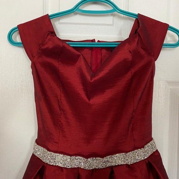 Dress - Picture 3 of 4